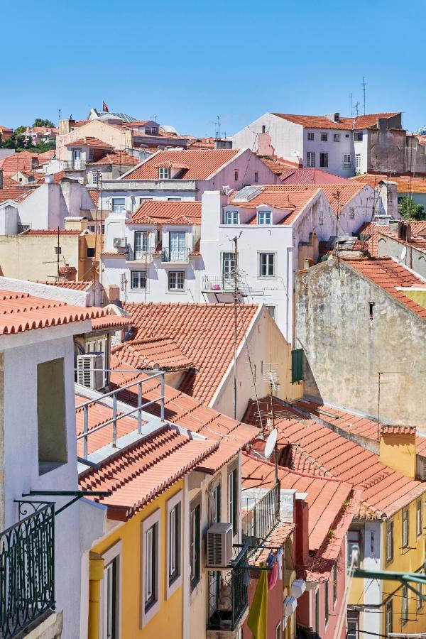 Light Filled Apartment Near Chiado, By Timecooler Lisboa Ngoại thất bức ảnh